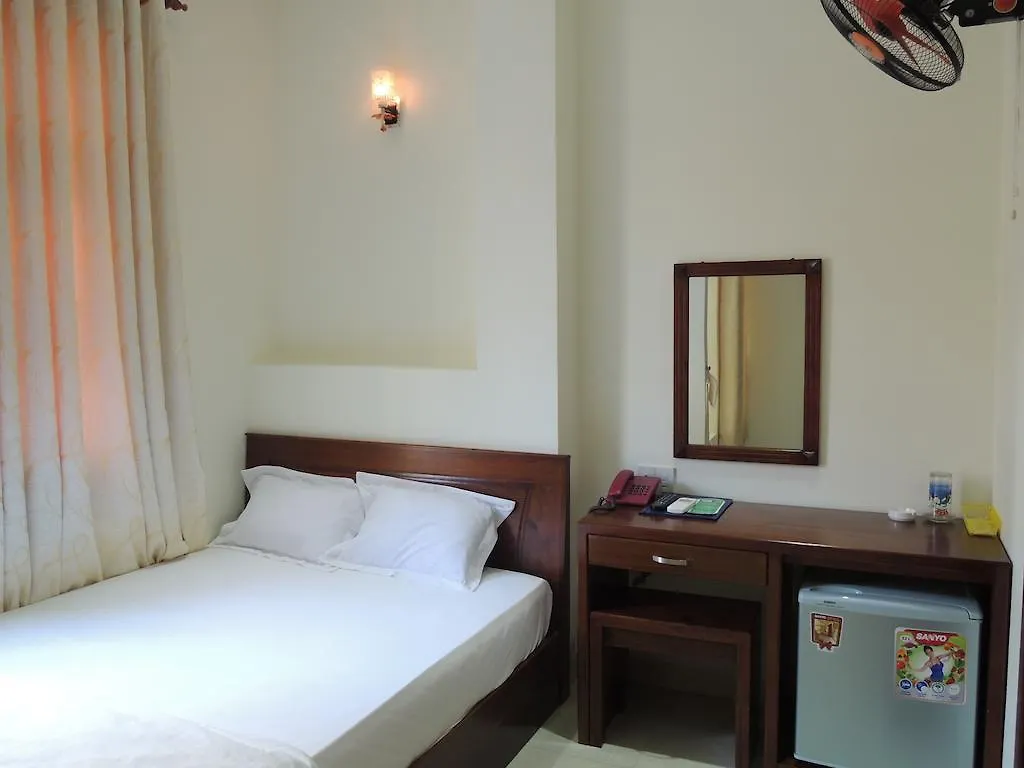 Long Chau Hotel Nha Trang 0*,